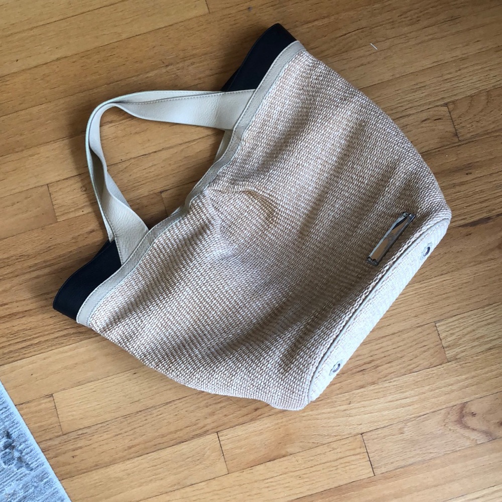 MAXX NEW YORK LARGE WOVEN STRAW TOTE - Picture 2 of 12